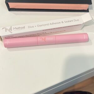 Method Lash Diva+ diamond adhesive & sealant duo